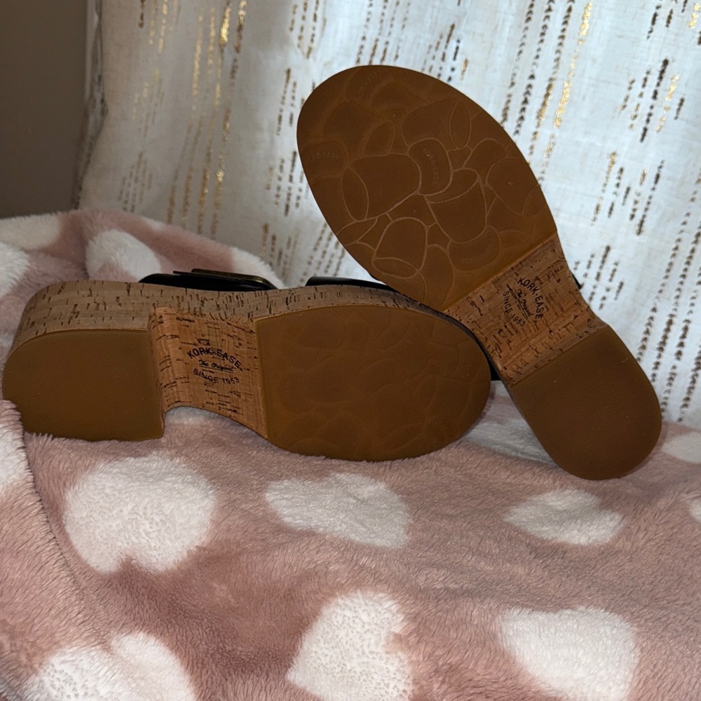 Kork-Ease Black Leather Mules with Cork Heel - Picture 4 of 6